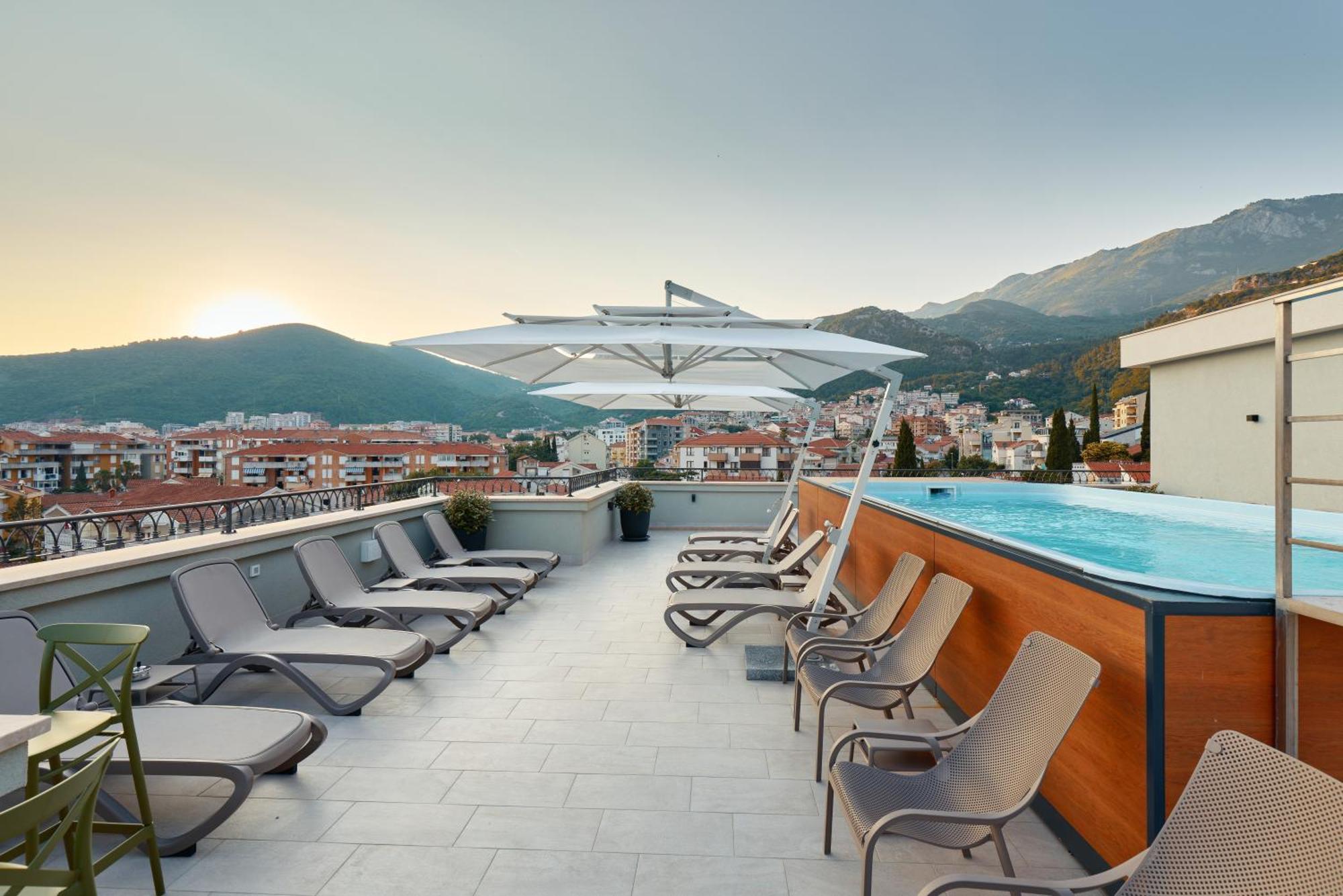 Hotel Diplomat By Aycon Budva Exterior foto